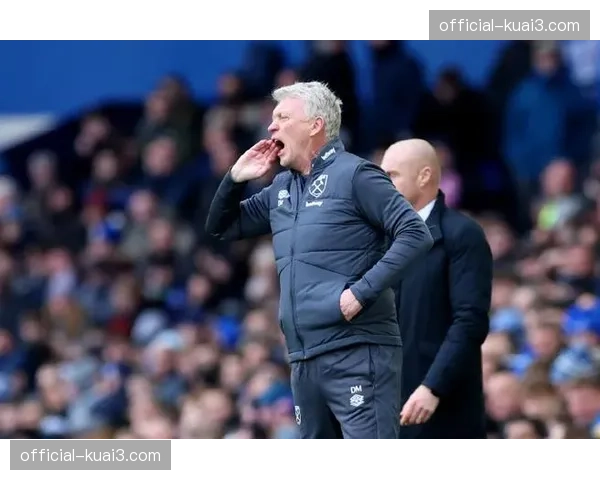 西汉姆联手球部（英）从丹麦联赛签下年轻后卫，转会费未公开。