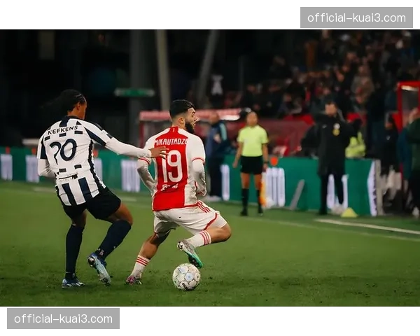 对手分析:热那亚备战国际米兰,重点演练针对劳塔罗的联合防守 对手分析:热那亚备战国际米兰,重点演练针对劳塔罗的联合防守