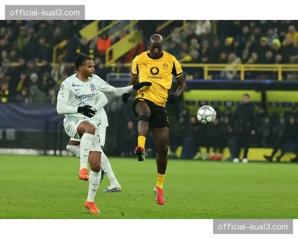 警方通报：欧冠比赛日多特蒙德主场外发生球迷冲突，12人被捕